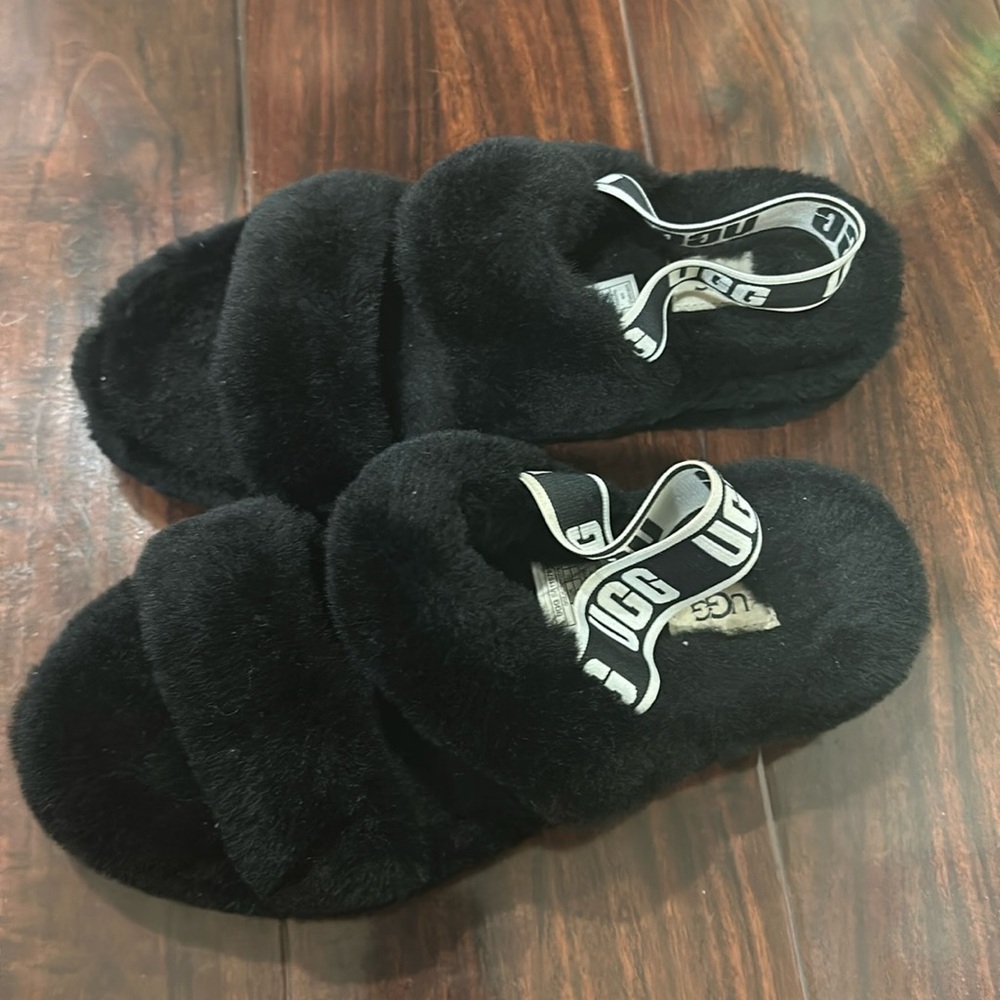 UGG oh yeah Slides